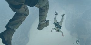 falling-up-parachuters